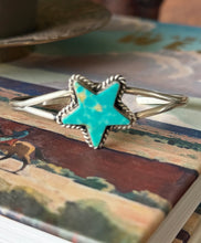Load image into Gallery viewer, Star cuff