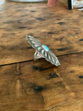 Load image into Gallery viewer, Silver Concho Turquoise Ring